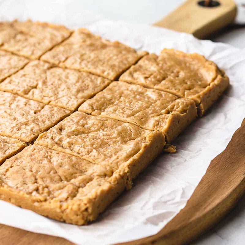 4-Ingredient Homemade Protein Bars (That Actually Taste Good)